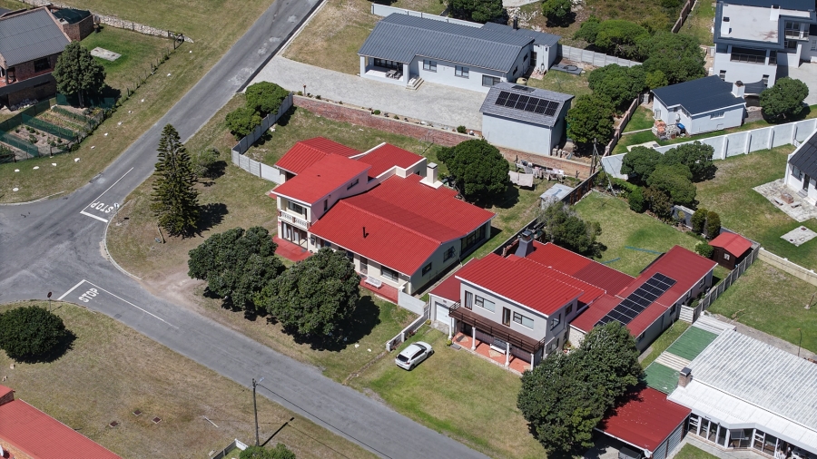 5 Bedroom Property for Sale in Struisbaai Western Cape